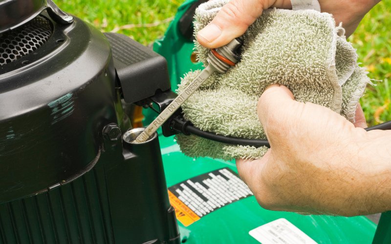 How_to_Drain_Oil_from_a_Lawn_Mower